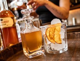 Geniet van een heerlijke cocktail met korting bij Van Kleef Geniet van een heerlijke cocktail met korting bij Van Kleef