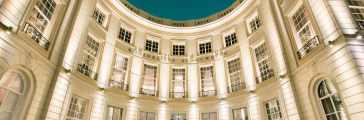 Mooi lit teken van de Koninklijke Schouwburg in Den Haag